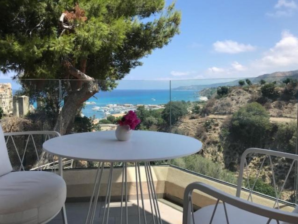 S'O Suites Tropea